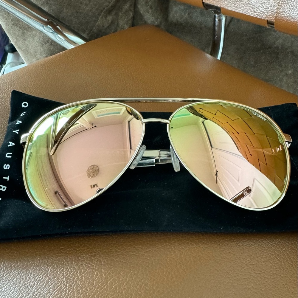 Quay High Key Sunglasses - rose gold. Like new. Includes case.